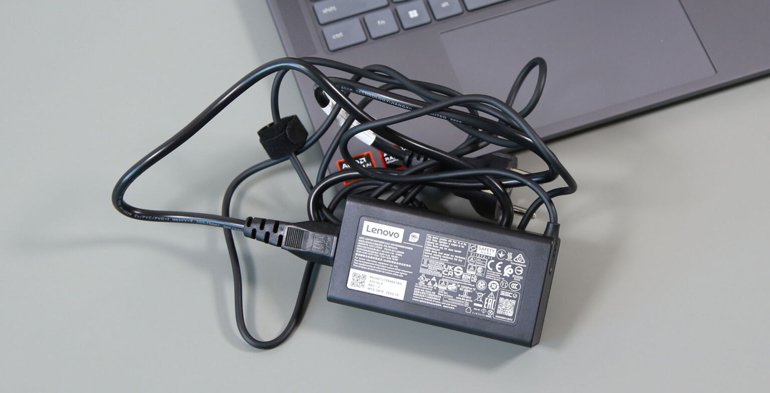 Lenovo Yoga Pro 7 14ASP9 35