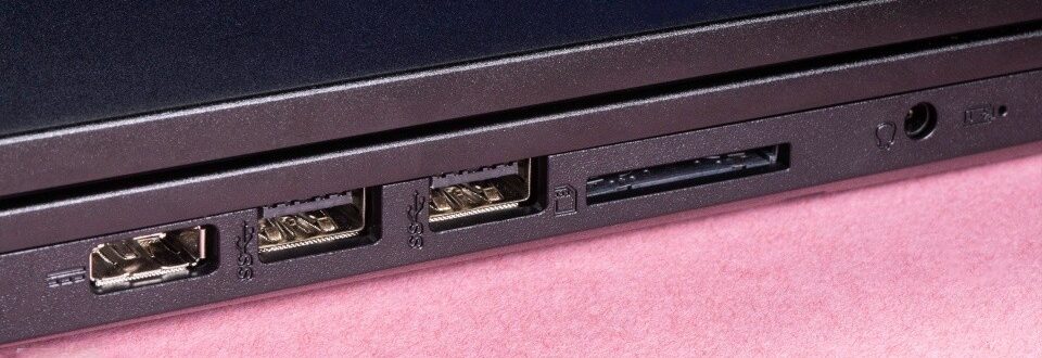 MSI CreatorPro X17 – Chiến thần workstation cho dân đồ họa, kiến trúc & kỹ thuật 21 MSI CreatorPro X17 4 e1738862793534