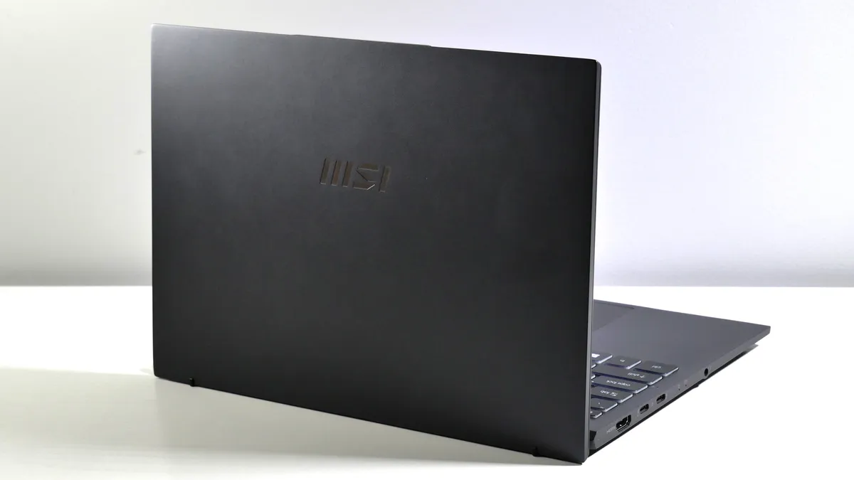 MSI Prestige 13 AI+ Evo: Laptop AI+ mỏng nhẹ, pin trâu – Có đáng đầu tư? 29 MSI Prestige 13 AI Evo 2