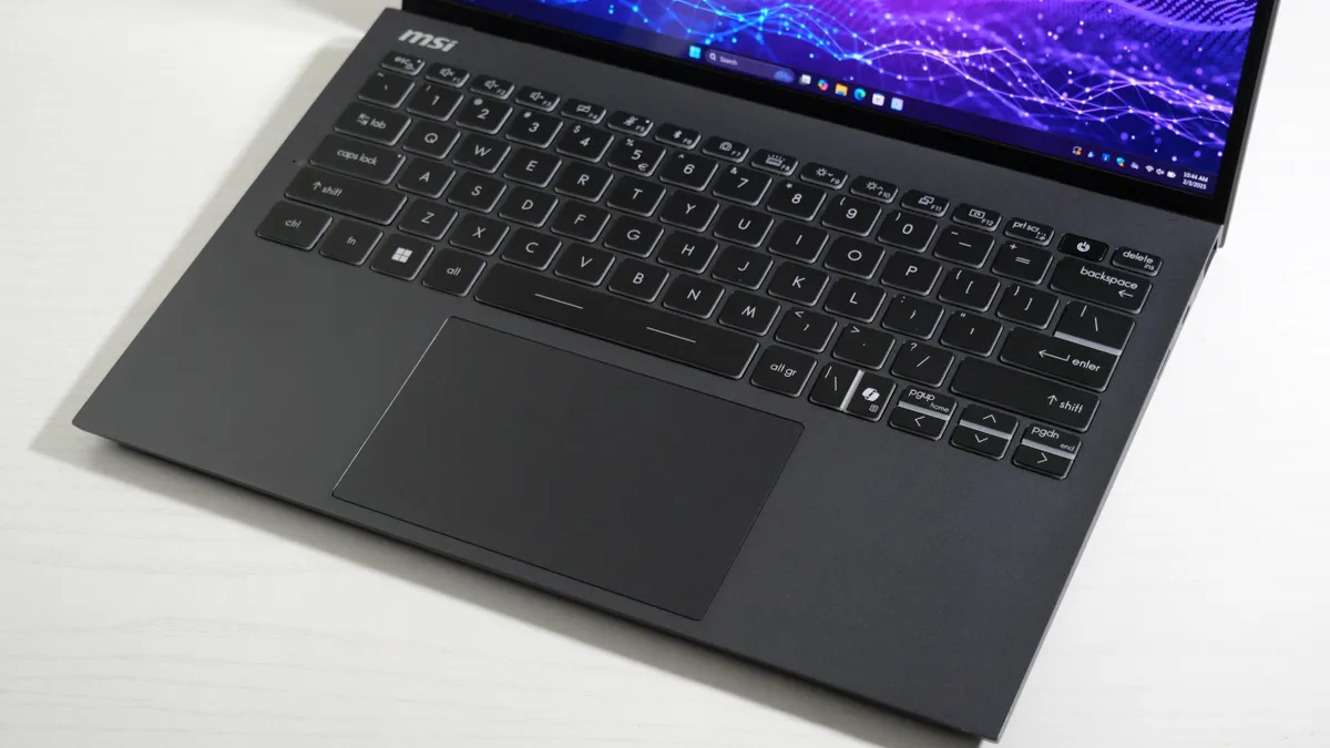 MSI Prestige 13 AI+ Evo: Laptop AI+ mỏng nhẹ, pin trâu – Có đáng đầu tư? 36 MSI Prestige 13 AI Evo 4