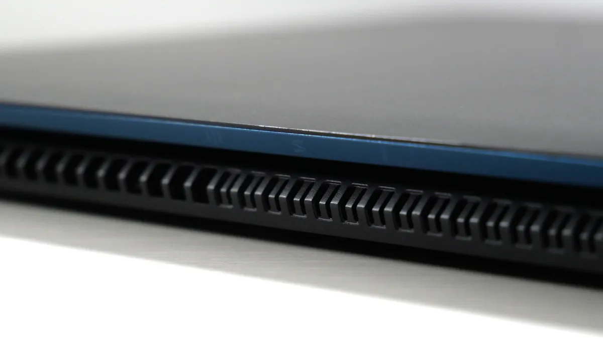 MSI Prestige 13 AI+ Evo: Laptop AI+ mỏng nhẹ, pin trâu – Có đáng đầu tư? 45 MSI Prestige 13 AI Evo 7