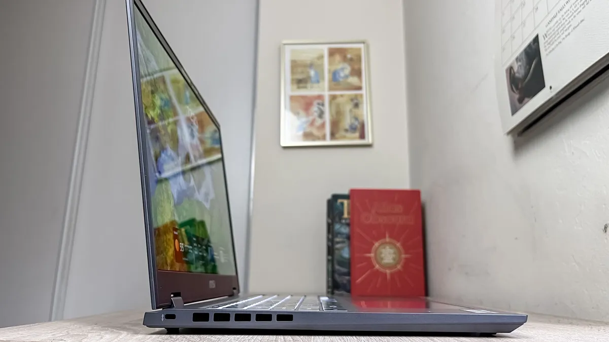 MSI Prestige 16 AI Evo 2025 1