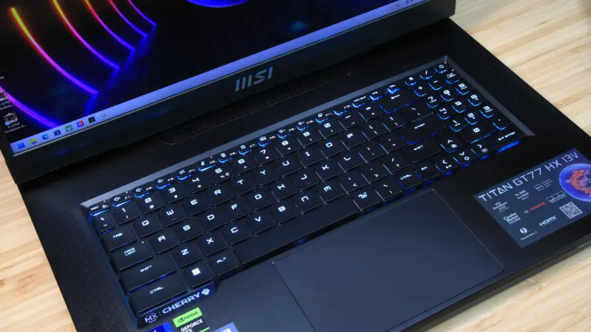 Đánh giá MSI Titan GT77 HX 13V: Sức mạnh vượt trội đập vào mặt bạn 13 MSI Titan GT77 HX 13V 3