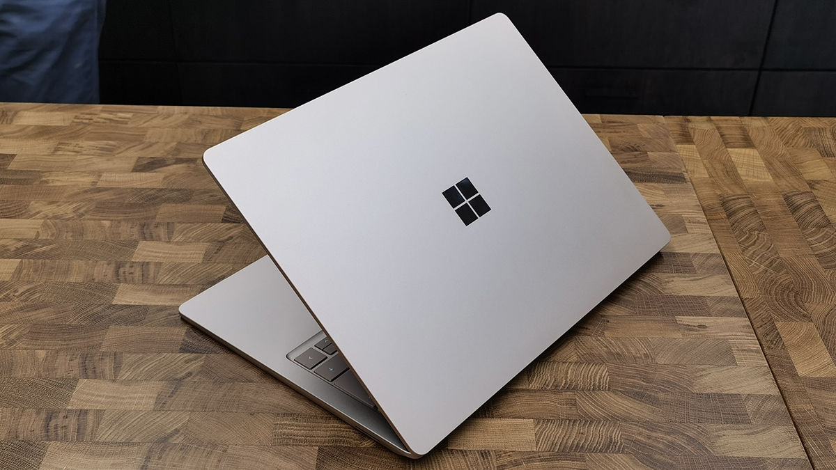 Microsoft Surface Laptop 3 7