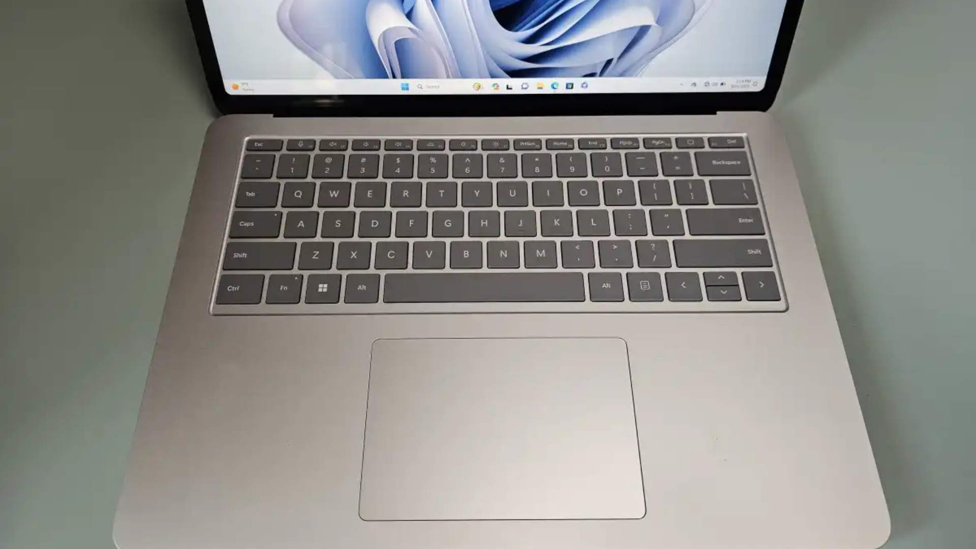 Đánh giá Microsoft Surface Laptop Studio 2: Vẫn đi trước thời đại 26 Microsoft Surface Laptop Studio 2 10