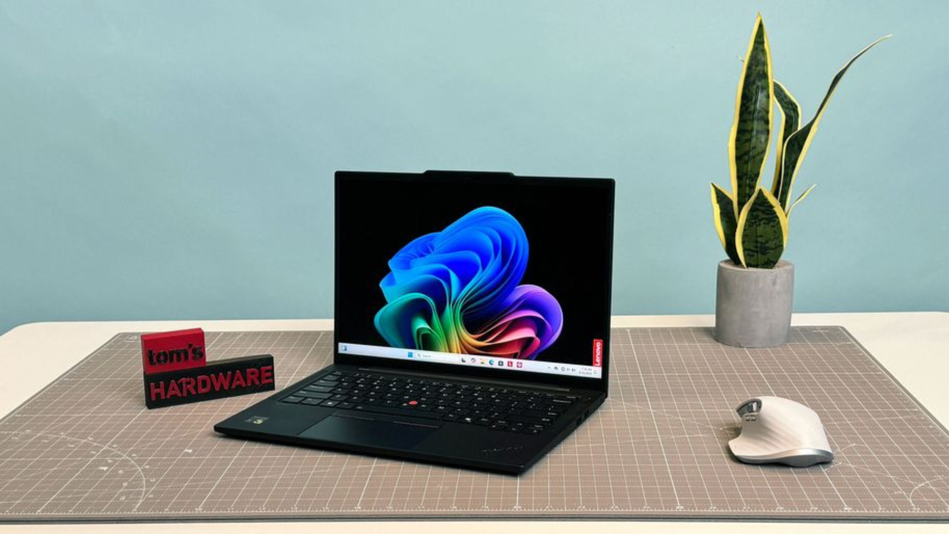 Những chiếc Ultrabook và Laptop cao cấp tốt nhất năm 2025 bạn có thể mua 10 Nhung chiec Ultrabook va Laptop cao cap tot nhat nam 2025 ban co the mua 4