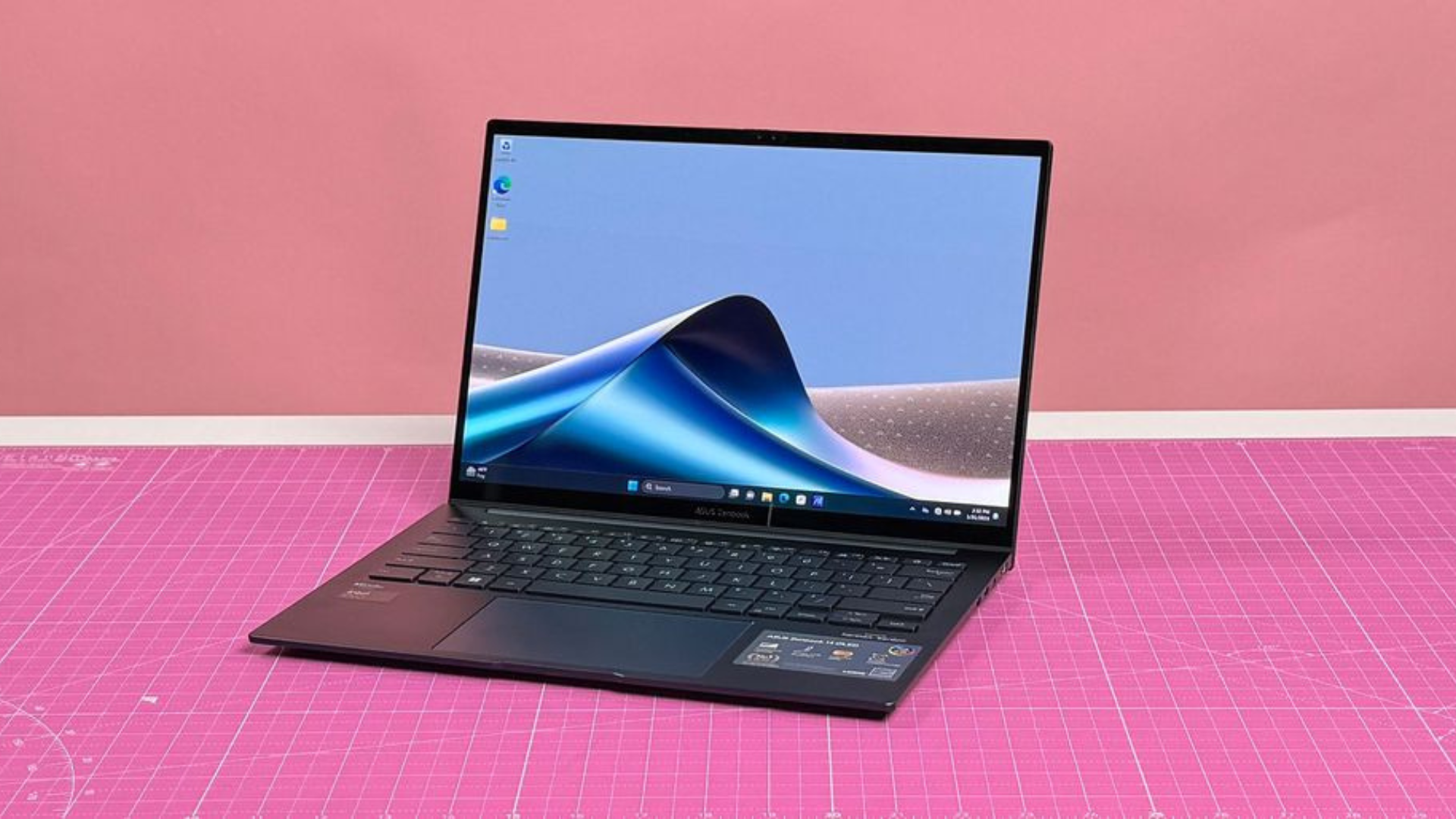 Những chiếc Ultrabook và Laptop cao cấp tốt nhất năm 2025 bạn có thể mua 13 Nhung chiec Ultrabook va Laptop cao cap tot nhat nam 2025 ban co the mua 6
