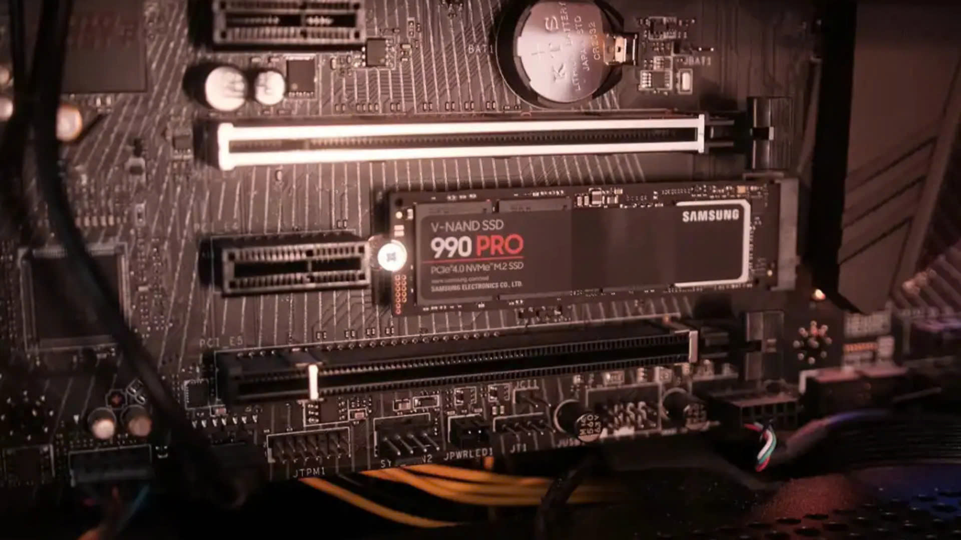 Những lỗi cần tránh khi sử dụng SSD và cách tăng tuổi thọ cho ổ cứng SSD 7 Nhung loi can tranh khi su dung SSD va cach tang tuoi tho cho o cung SSD 1