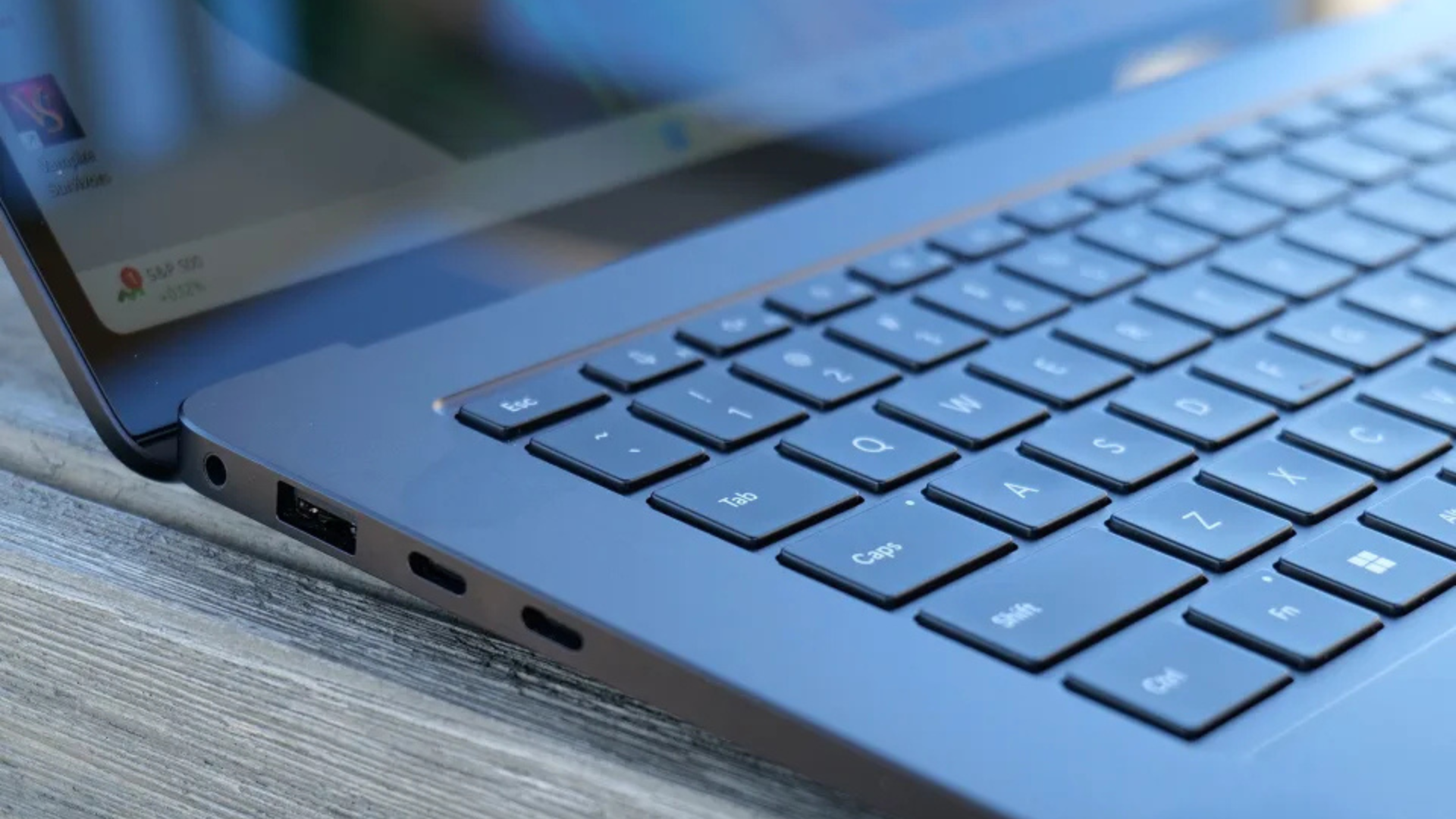 Review Microsoft Surface Laptop 7 : Laptop Windows Arm mạnh mẽ cho công việc năng suất 14 Review Microsoft Surface Laptop 7 8