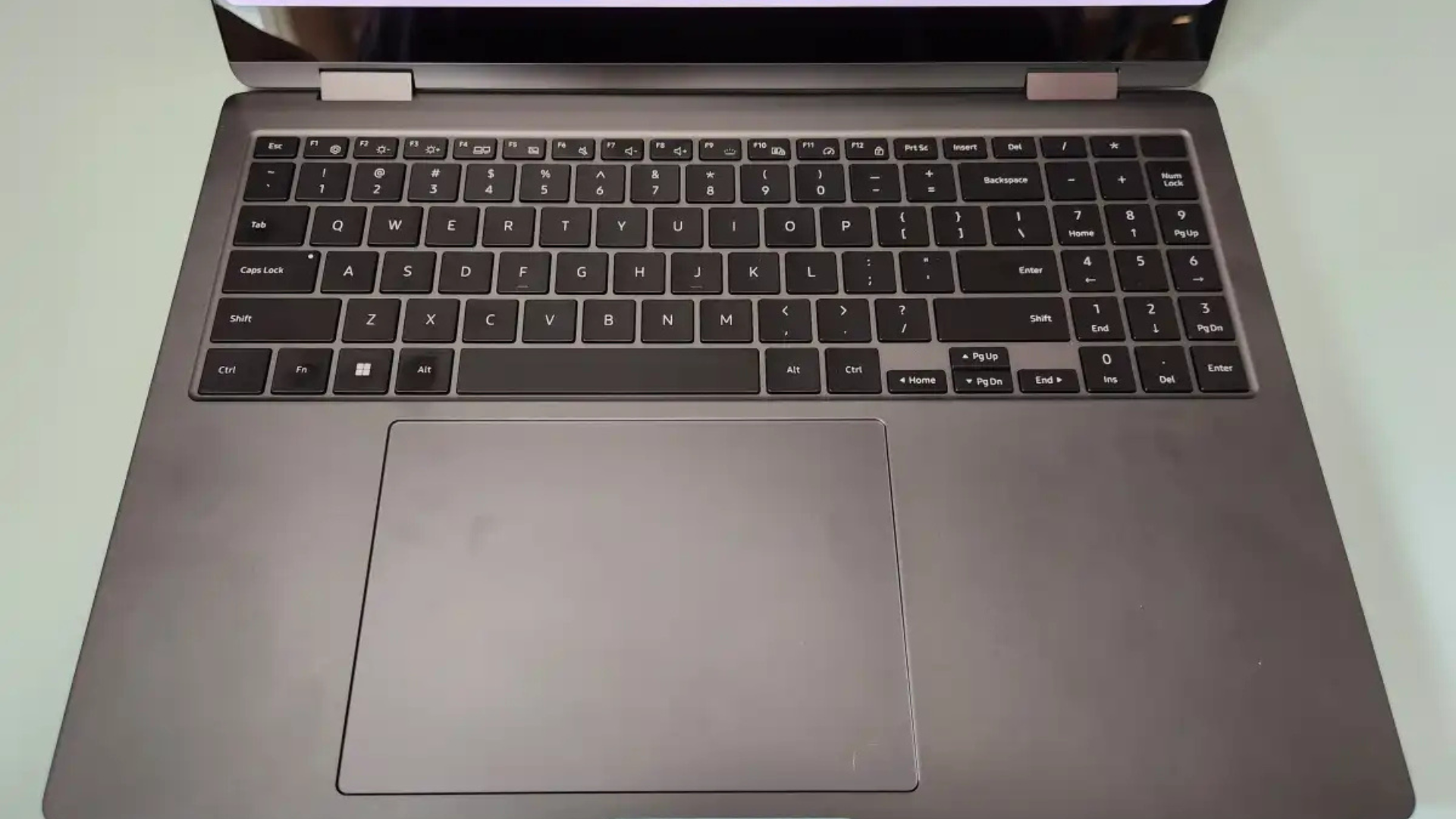 Đánh giá Samsung Galaxy Book3 Pro 360: Những nâng cấp tuyệt vời, giá trị vững chắc 25 Samsung Galaxy Book3 Pro 360 8