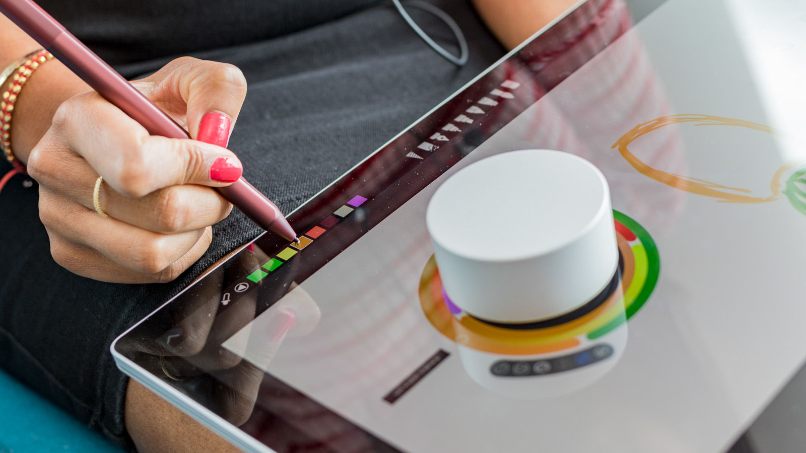 Chọn Surface Book 2 hay Surface Laptop 2? - Lựa chọn tối ưu cho công việc và giải trí 3 Surface Book 2 vs Surface Laptop 2 3