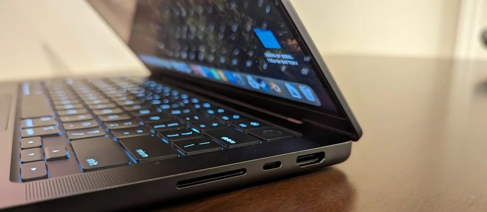 Surface Laptop Studio 2 vs Apple MacBook Pro: Laptop nào giúp bạn tạo ra nội dung xuất sắc? 8 Surface Laptop Studio 2 vs Apple MacBook Pro 1 4