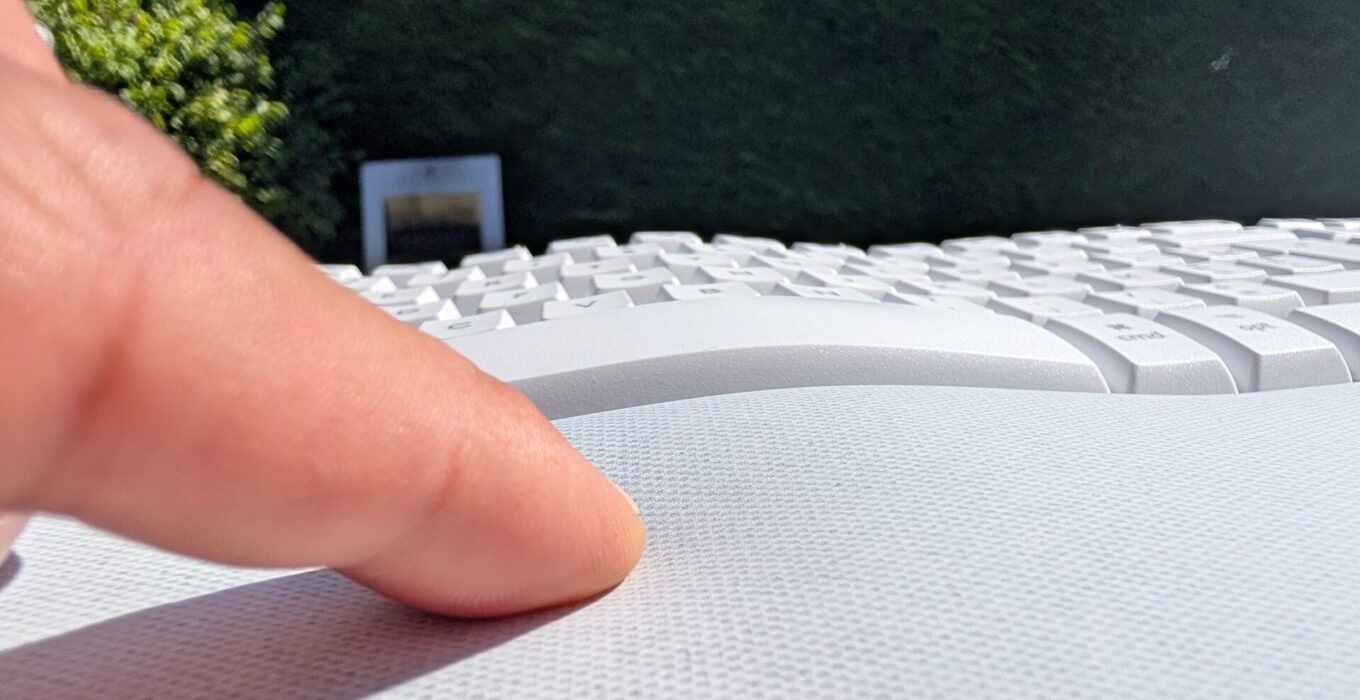 Đánh giá Logitech Wave Keys for Mac - Thoải mái suốt ngày dài làm việc 17 1 10