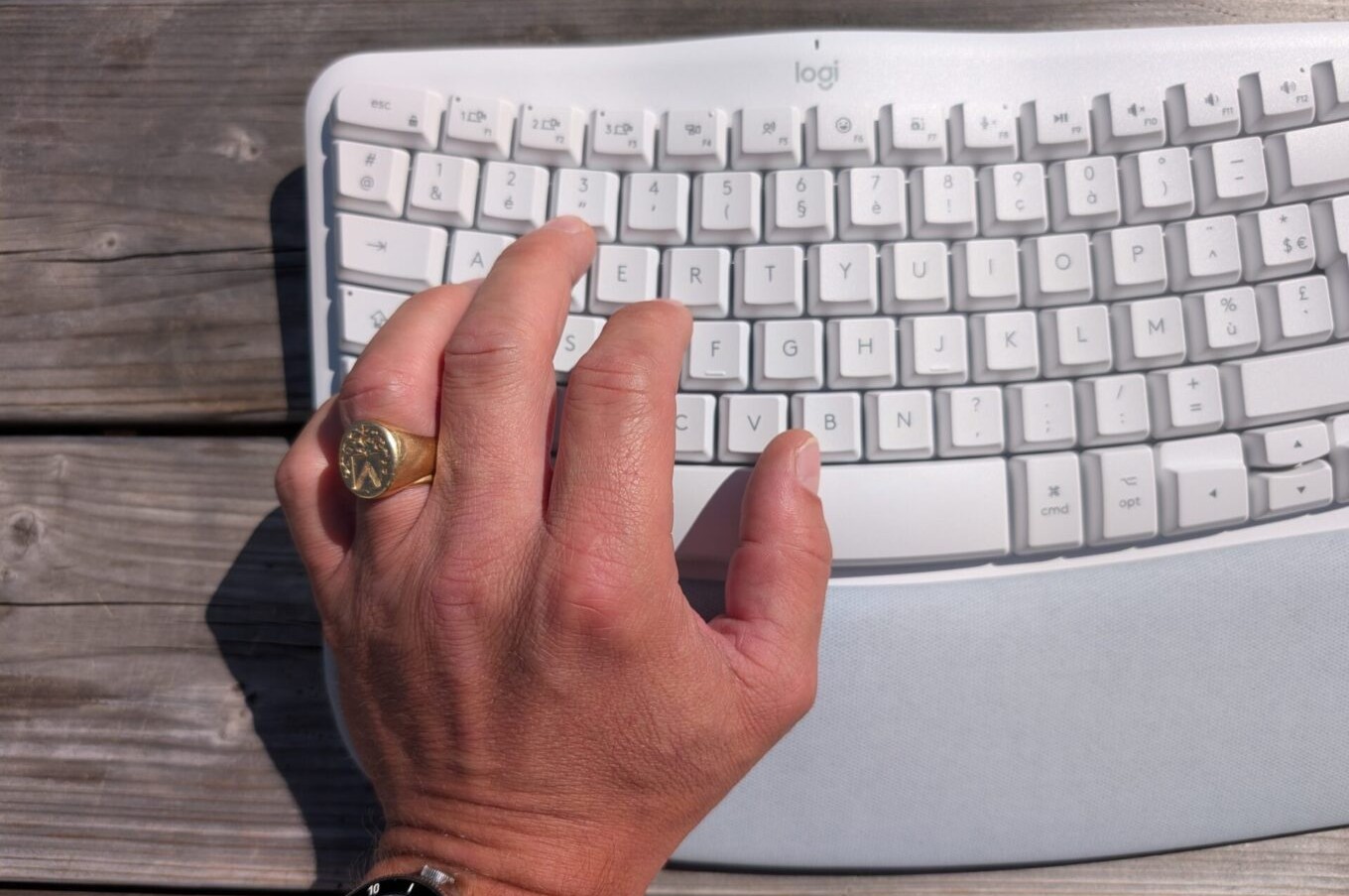 Đánh giá Logitech Wave Keys for Mac - Thoải mái suốt ngày dài làm việc 22 1 5