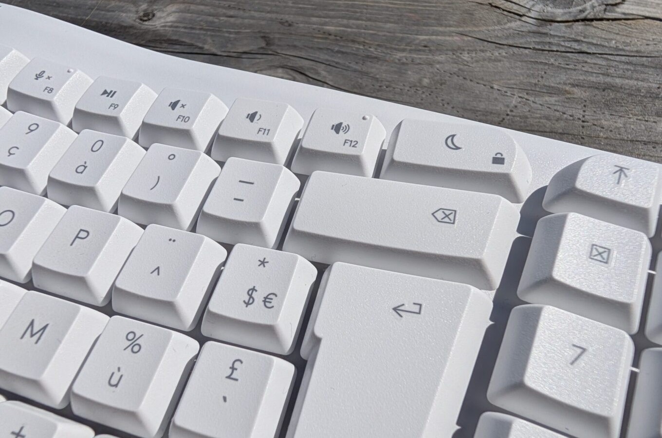 Đánh giá Logitech Wave Keys for Mac - Thoải mái suốt ngày dài làm việc 21 1 6