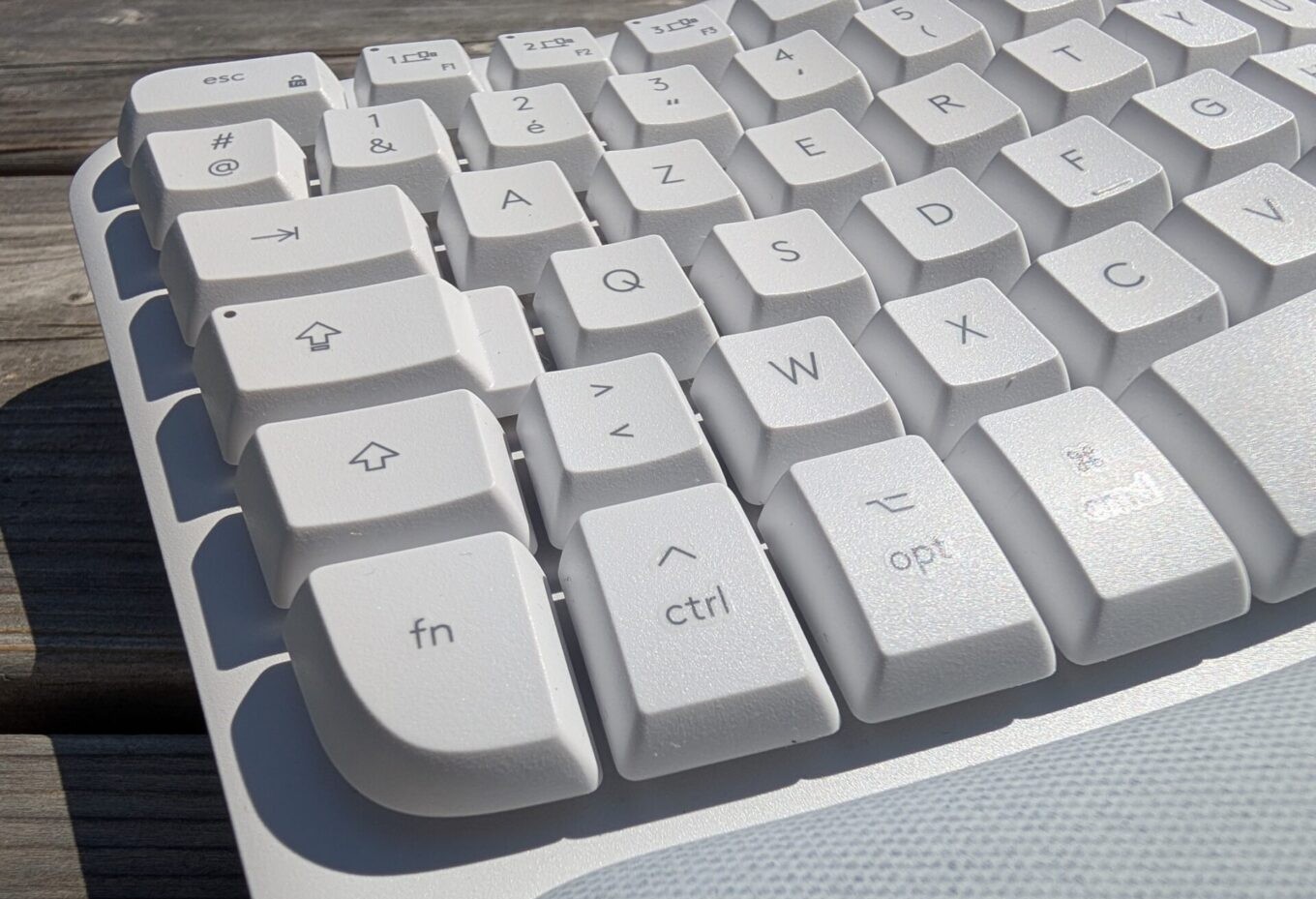 Đánh giá Logitech Wave Keys for Mac - Thoải mái suốt ngày dài làm việc 20 1 7