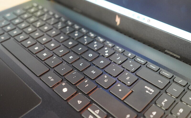 Đánh giá Acer Nitro V 15: laptop gaming "quốc dân" với hiệu suất đáng kinh ngạc 23 Acer Nitro V 15 9 e1741330964408