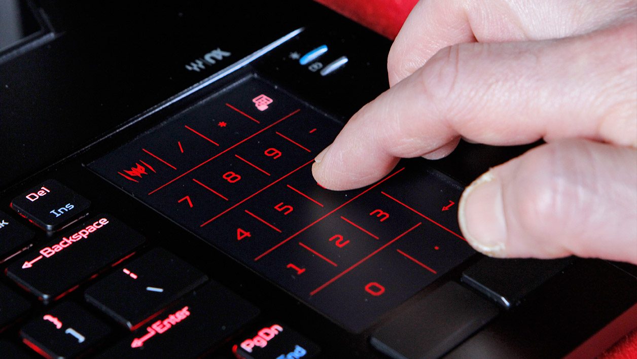 Đánh giá Acer Predator Triton 900 - Sức mạnh RTX 2080 trong thiết kế đột phá 24 Acer Predator Triton 900 13