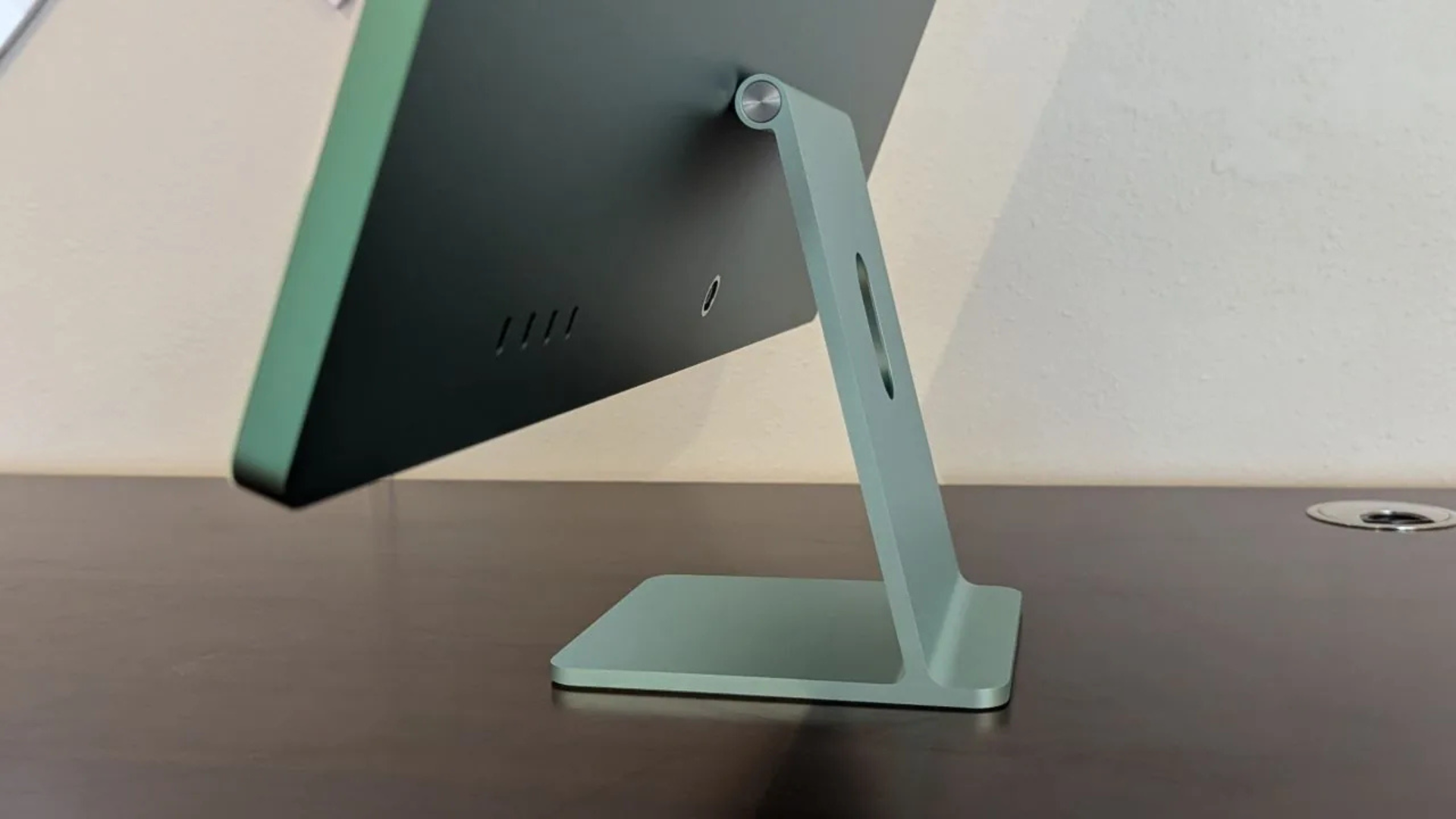 Apple iMac (2024, M4): iMac cổ điển, nâng cấp với màu sắc và sức mạnh 16 Apple iMac 2024 M4 iMac co dien nang cap voi mau sac va suc manh 10