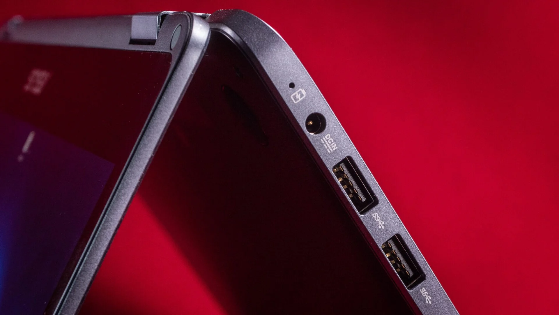 Asus NovaGo TP370QL 4