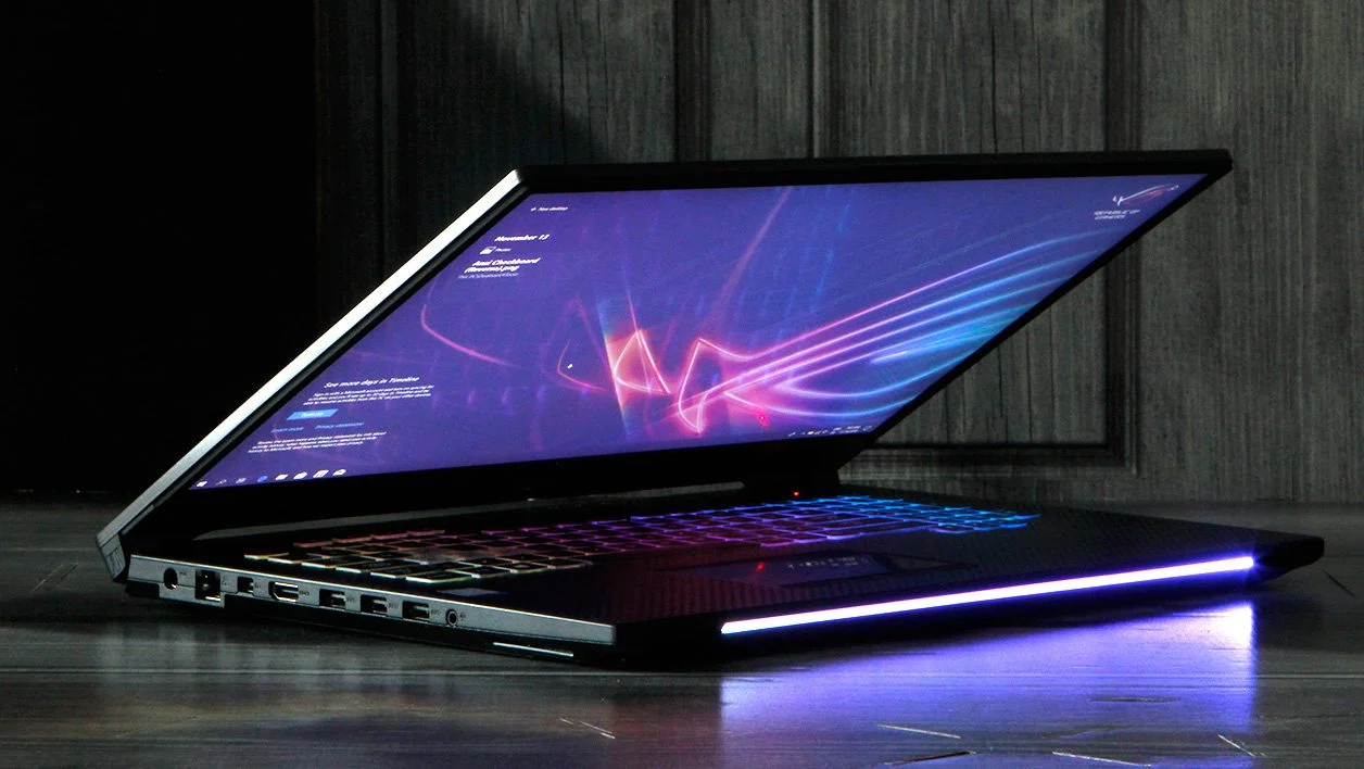 Asus ROG Strix Scar II GL704 3