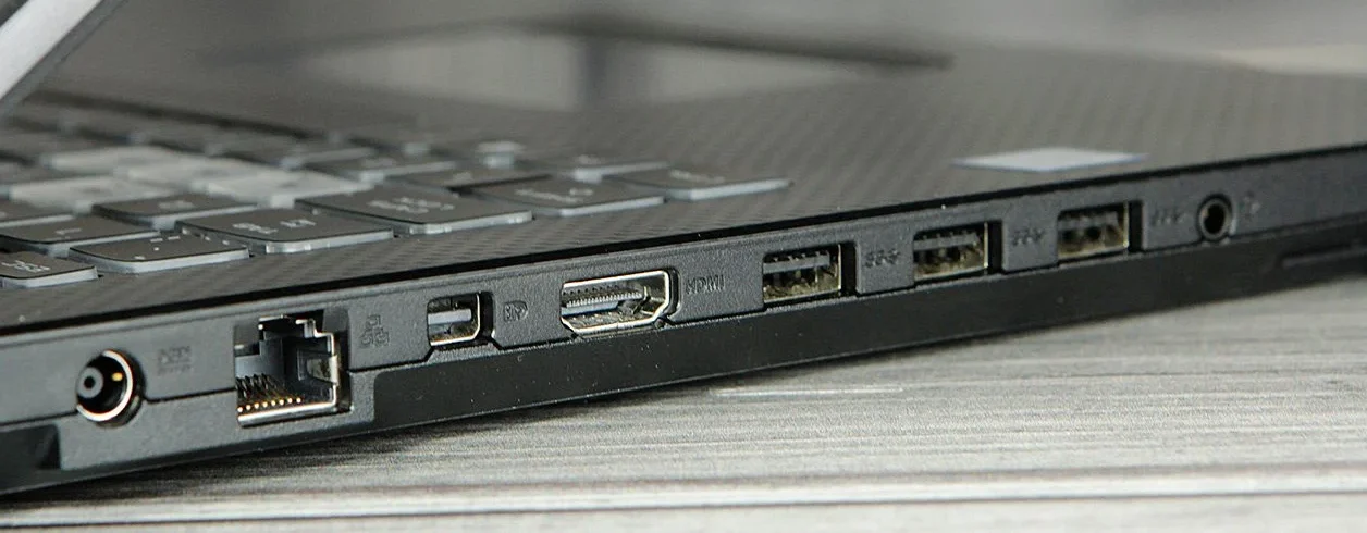 Asus ROG Strix Scar II GL704 8 e1743148887311