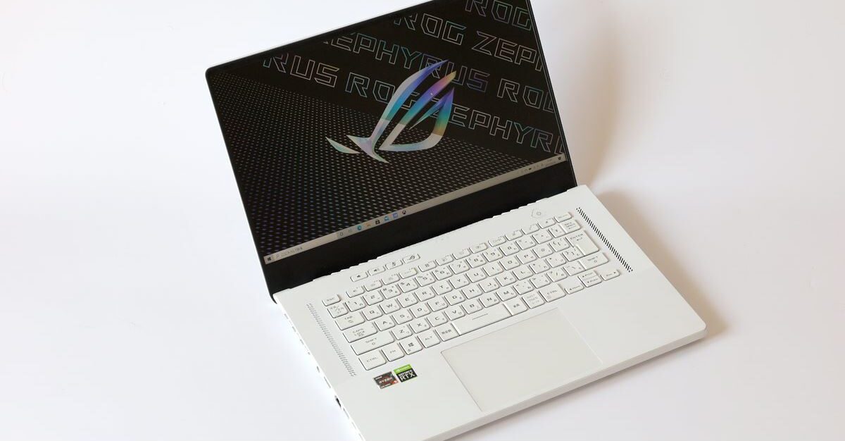 Đánh giá Asus ROG Zephyrus G15 (GA503Q) - Laptop gaming đa nhiệm hoàn hảo 25 Asus ROG Zephyrus G15 1 e1742274003879