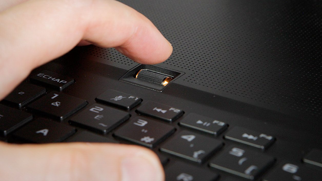 Khám phá Asus ROG Zephyrus S (GX735) - Gaming đỉnh cao trong thân hình siêu mỏng 16 Asus ROG Zephyrus S 5