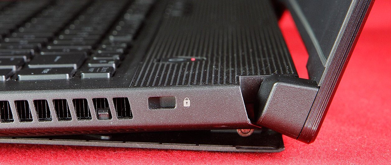 Trải nghiệm Asus ROG Zephyrus S (GX502GW) - Gọn nhẹ, mạnh mẽ, sức mạnh đỉnh cao! 17 Asus ROG Zephyrus S GX502GW 11 e1742997571521