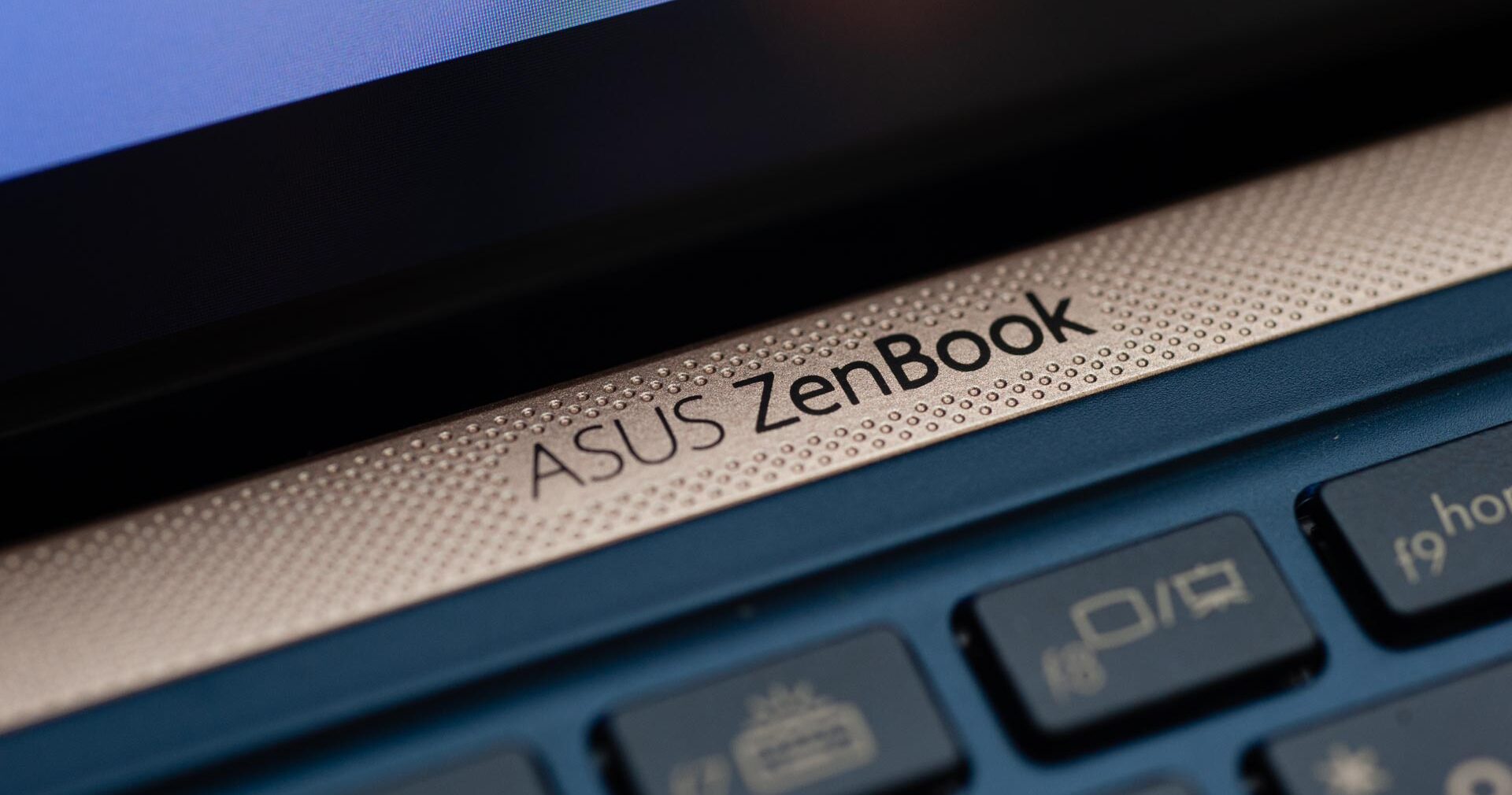 Đánh giá Asus ZenBook 13 UX333F - Lựa chọn hoàn hảo không thể bỏ qua? 12 Asus ZenBook 13 UX333F 3 e1743184584522