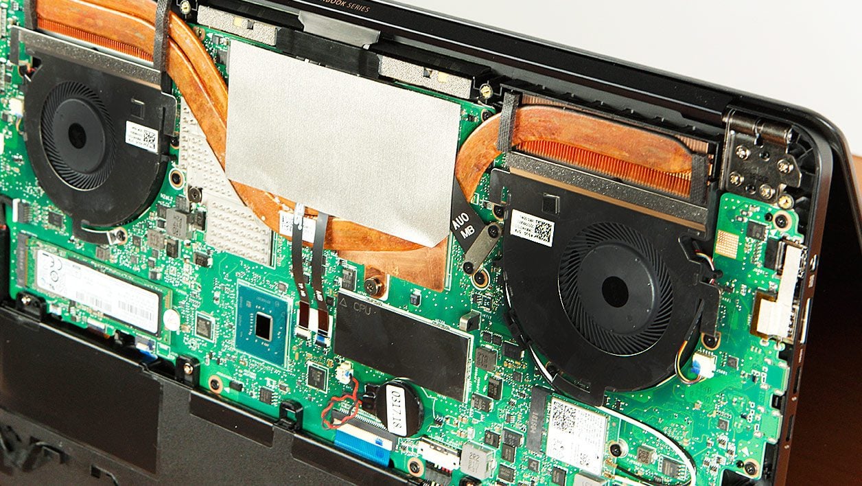 Asus ZenBook Pro 15 UX580GE 1