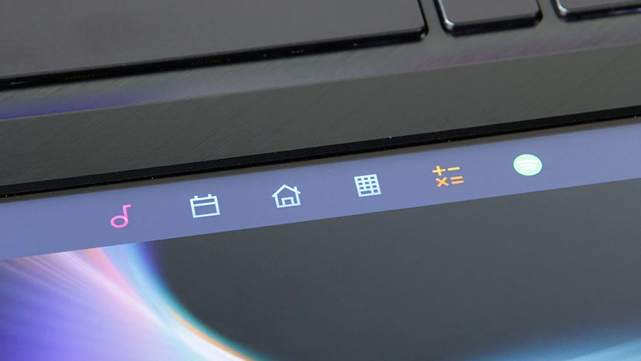 Asus ZenBook Pro 15 UX580GE 11