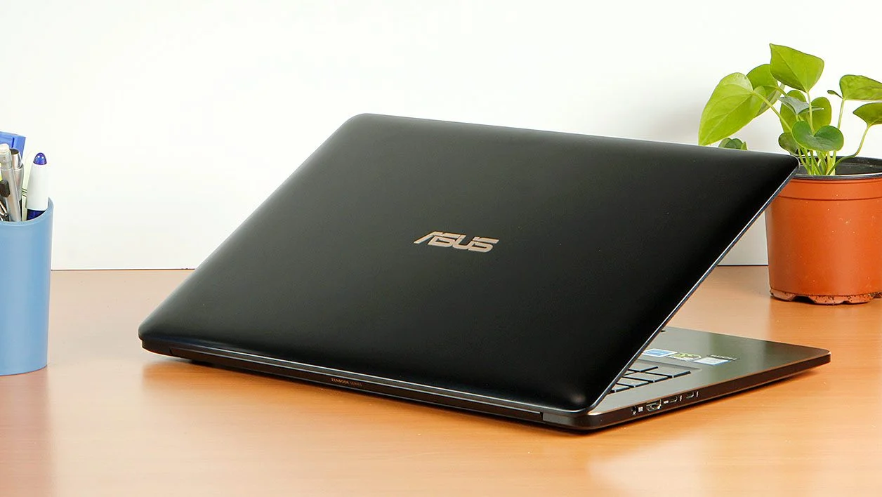 Asus ZenBook Pro 15 UX580GE 16