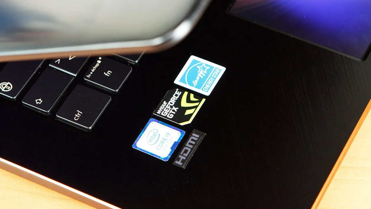 Asus ZenBook Pro 15 UX580GE 3