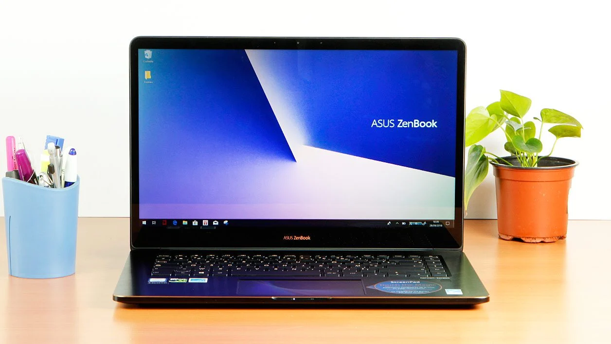Asus ZenBook Pro 15 UX580GE 4