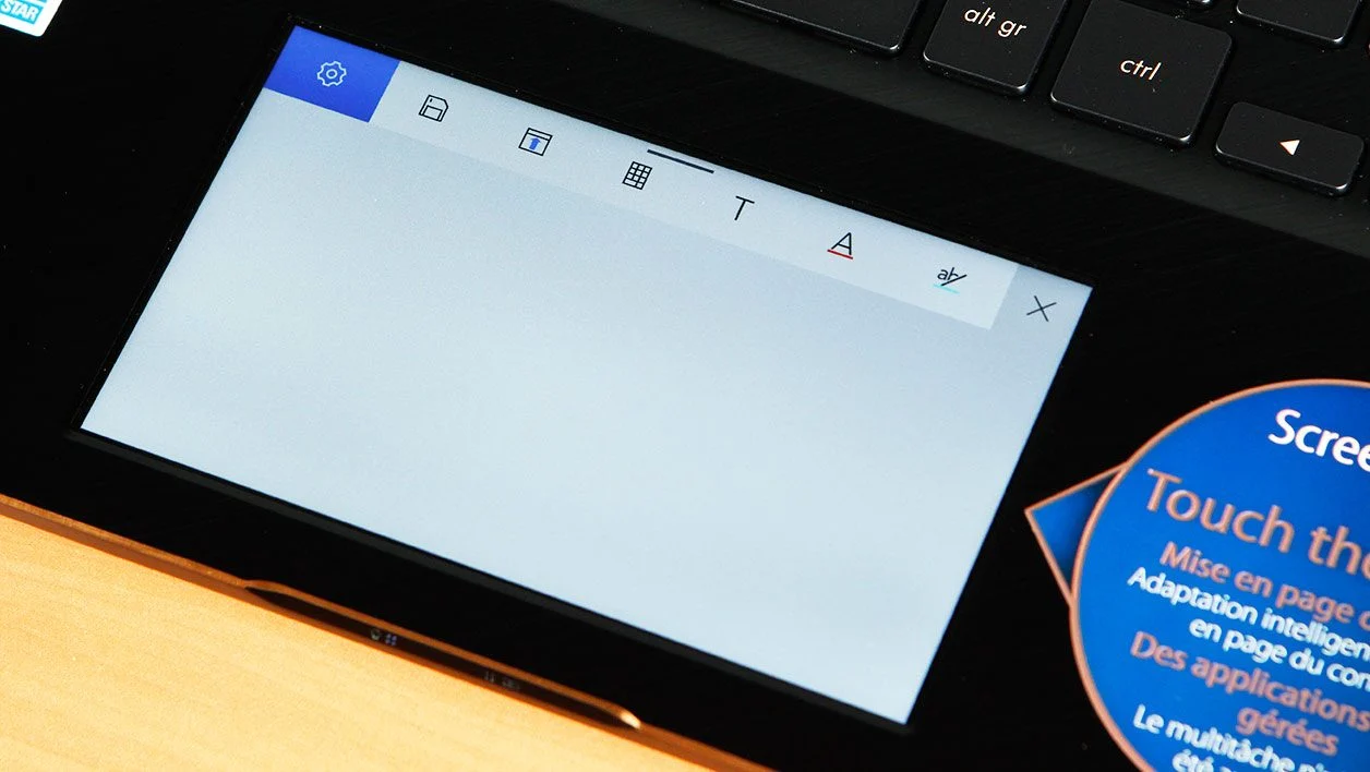 Asus ZenBook Pro 15 UX580GE 7