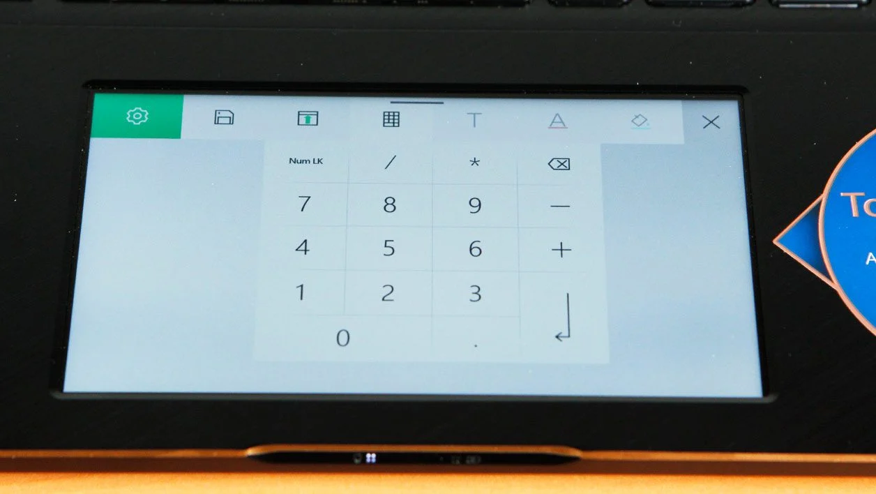 Asus ZenBook Pro 15 UX580GE 8