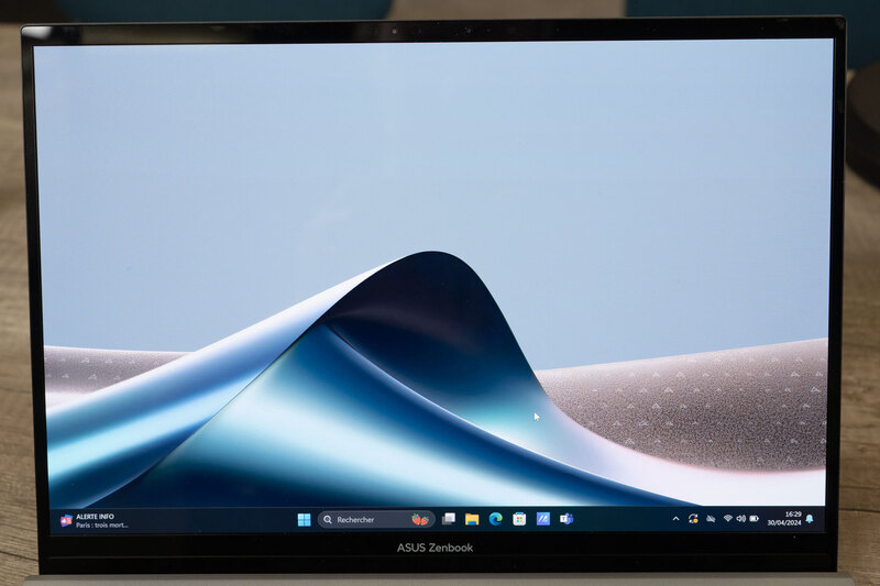 Đánh giá Asus Zenbook S 13 OLED: Mỏng nhẹ, mạnh mẽ, đáng mua? 32 Asus Zenbook S 13 Oled 5
