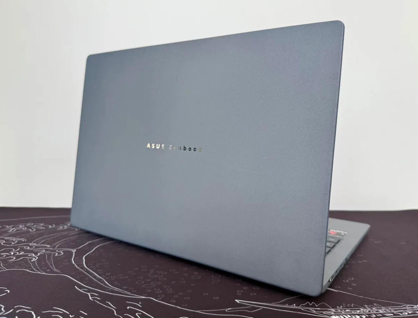 Đánh giá Asus Zenbook A14 máy tính Copilot Plus tốt nhất cho đến nay 14 Danh Gia Asus Zenbook A14 May Tinh Copilot Plus Tot Nhat Cho Den Nay 1 e1741258245326
