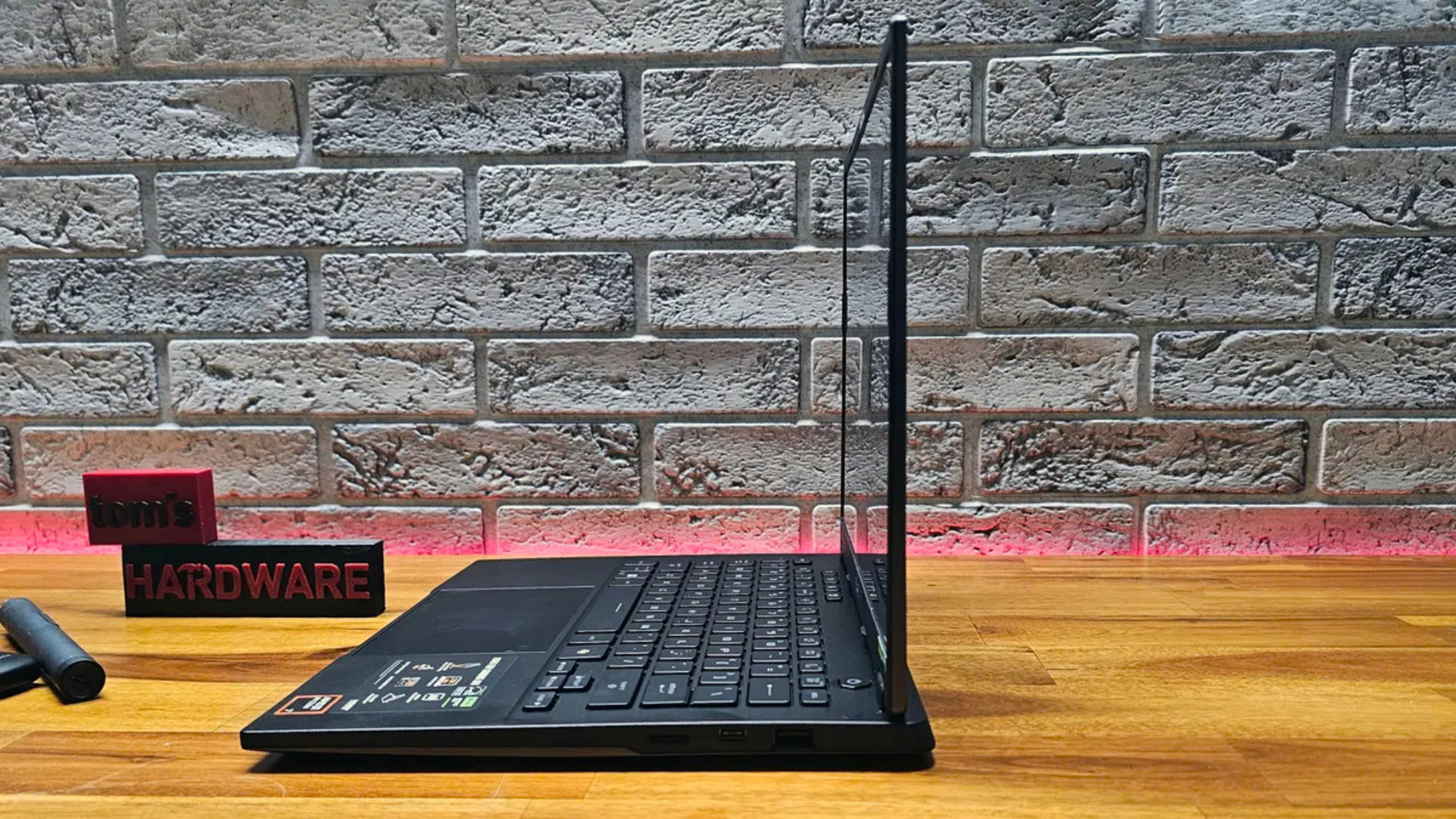 Đánh giá Asus TUF Gaming A14: Độ bền ấn tượng nhưng không nổi bật 31 Danh gia Asus TUF Gaming A14 Do ben an tuong nhung khong noi bat 4