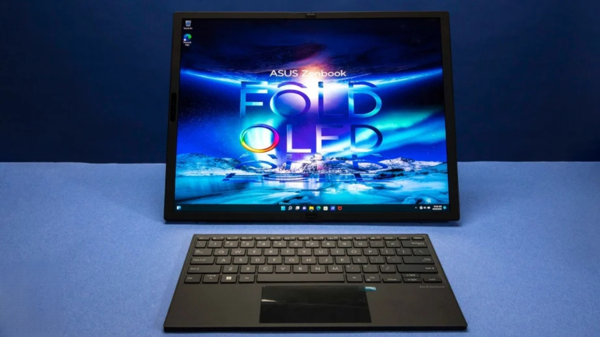 Đánh giá Asus Zenbook 17 Fold OLED: Máy tính xách tay gập đầy tiềm năng 18 Danh gia Asus Zenbook 17 Fold OLED May tinh xach tay gap day tiem nang 11