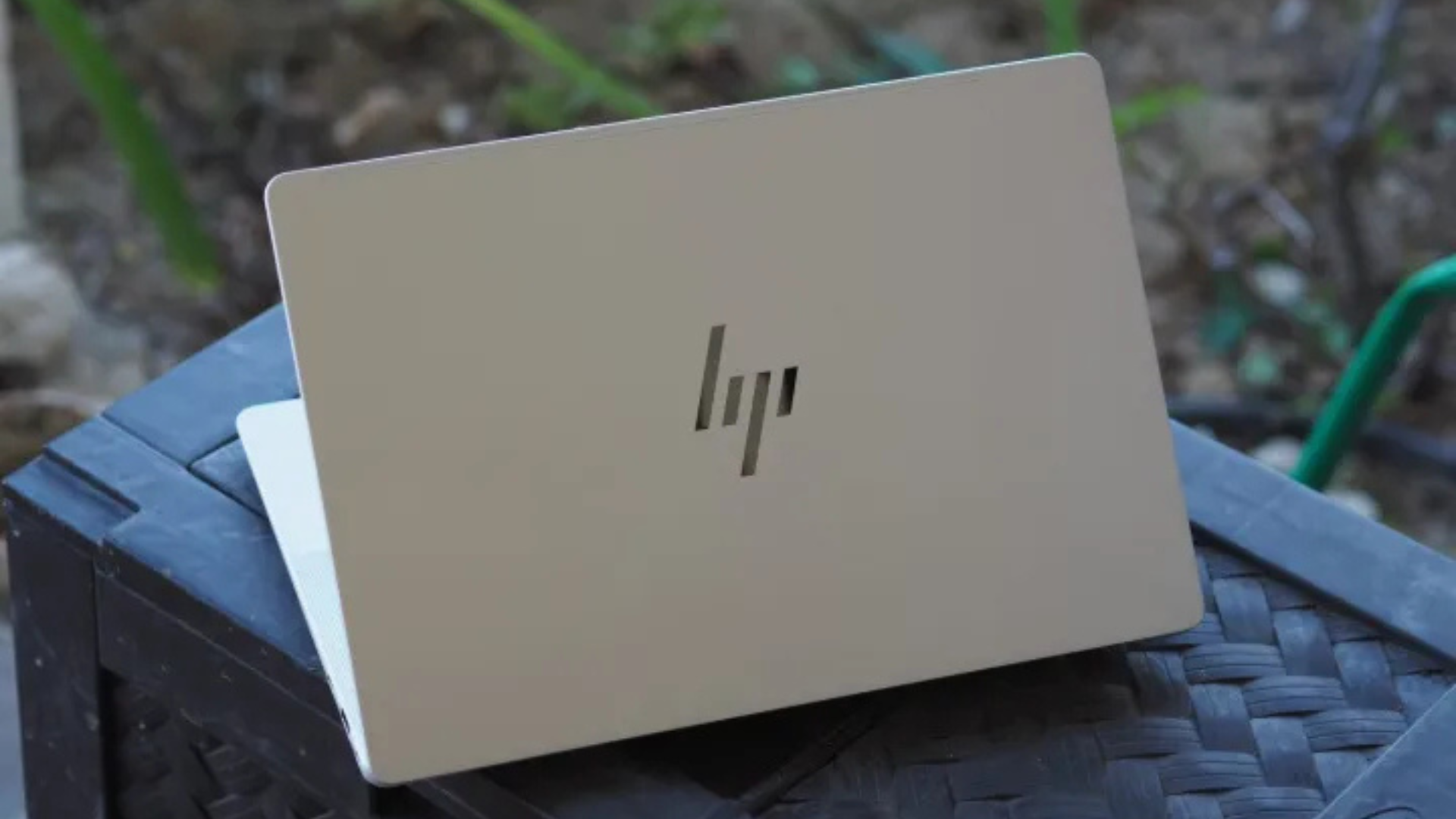 Đánh giá HP EliteBook X G1a: Laptop doanh nhân đỉnh cao với màn hình OLED và hiệu suất vượt trội 14 Danh gia HP EliteBook X G1a Laptop doanh nhan dinh cao voi man hinh OLED va hieu suat vuot troi 6 1