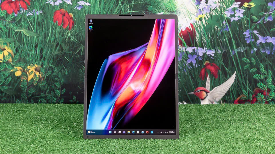 Danh gia HP Spectre Foldable PC Man hinh oled gap dep nhung thuc su co du manh 5