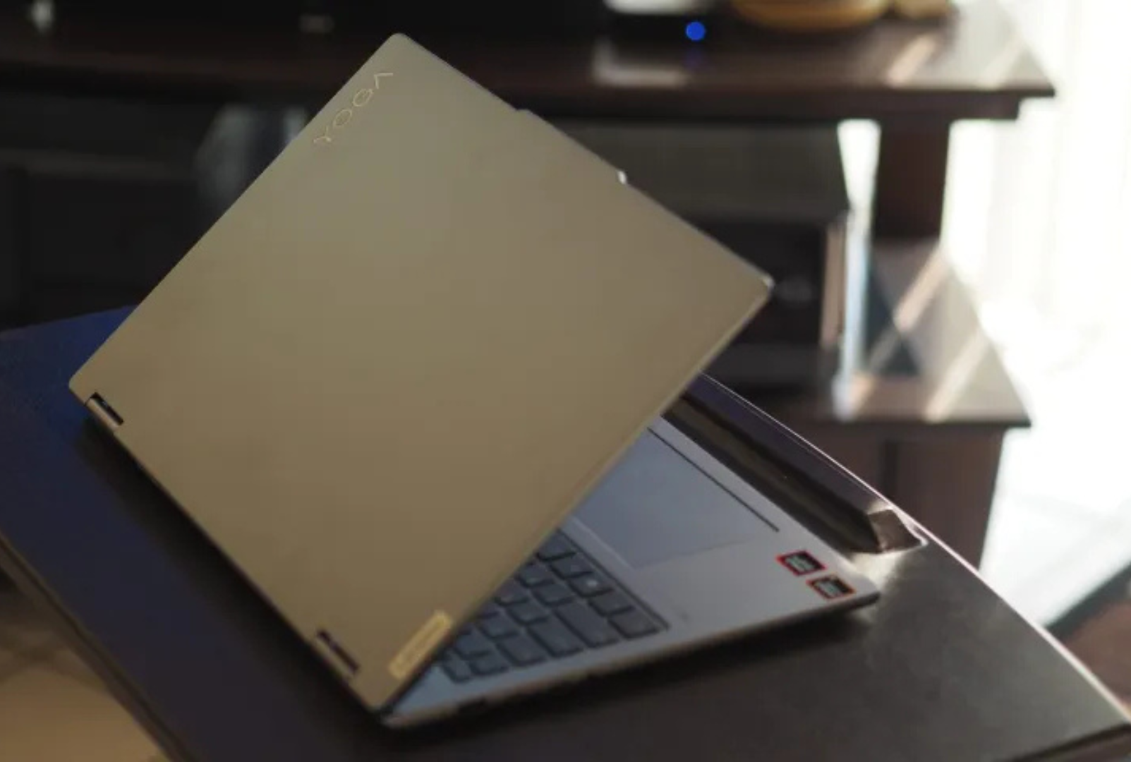 Đánh giá Lenovo Yoga 7 2-in-1 16: Laptop 16 inch giá tốt, nhưng màn hình cần cải thiện 15 Danh gia Lenovo Yoga 7 2 in 1 16 Laptop 16 inch gia tot nhung man hinh can cai thien 6 e1741777187743