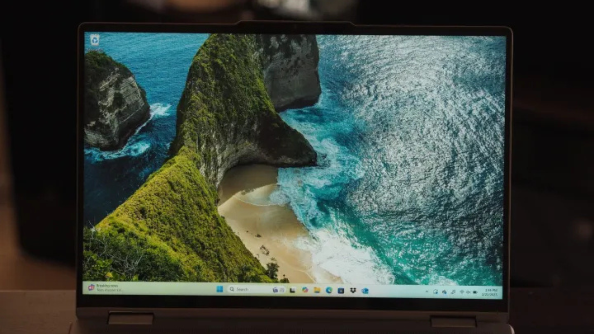 Đánh giá Lenovo Yoga 7 2-in-1 16: Laptop 16 inch giá tốt, nhưng màn hình cần cải thiện 16 Danh gia Lenovo Yoga 7 2 in 1 16 Laptop 16 inch gia tot nhung man hinh can cai thien 9