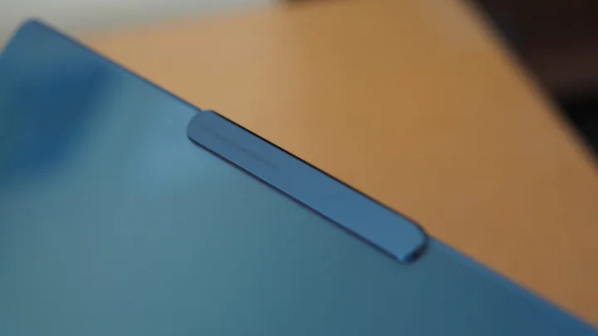 Đánh giá Lenovo Yoga Slim 9i 14 Gen 10: Chiếc laptop đẹp với một vài điểm yếu 14 Danh gia Lenovo Yoga Slim 9i 14 Gen 10 Chiec laptop dep voi mot vai diem yeu 7