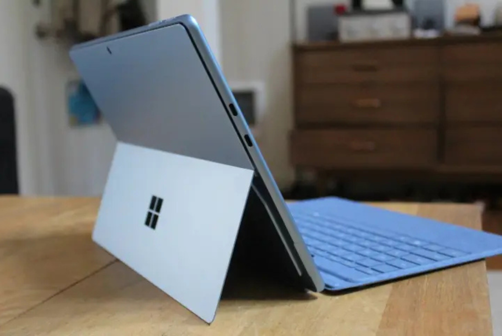 Đánh giá Surface Pro 11: Hiệu suất vượt trội, thiết kế tinh tế. Đỉnh cao của máy tính bảng 2 in 1 8 Danh gia Surface Pro 11 Hieu suat vuot troi thiet ke tinh te. Dinh cao cua may tinh bang 2 in 1 2 e1741866717157