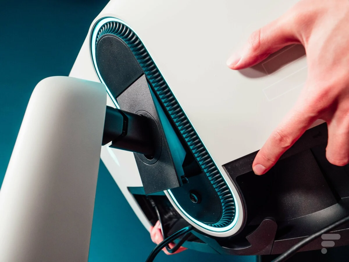 Đánh giá Dell Alienware 34 QD-OLED (AW3423DW): Trải nghiệm hình ảnh sống động, màu sắc chân thực 24 Dell Alienware 34 QD OLED 11