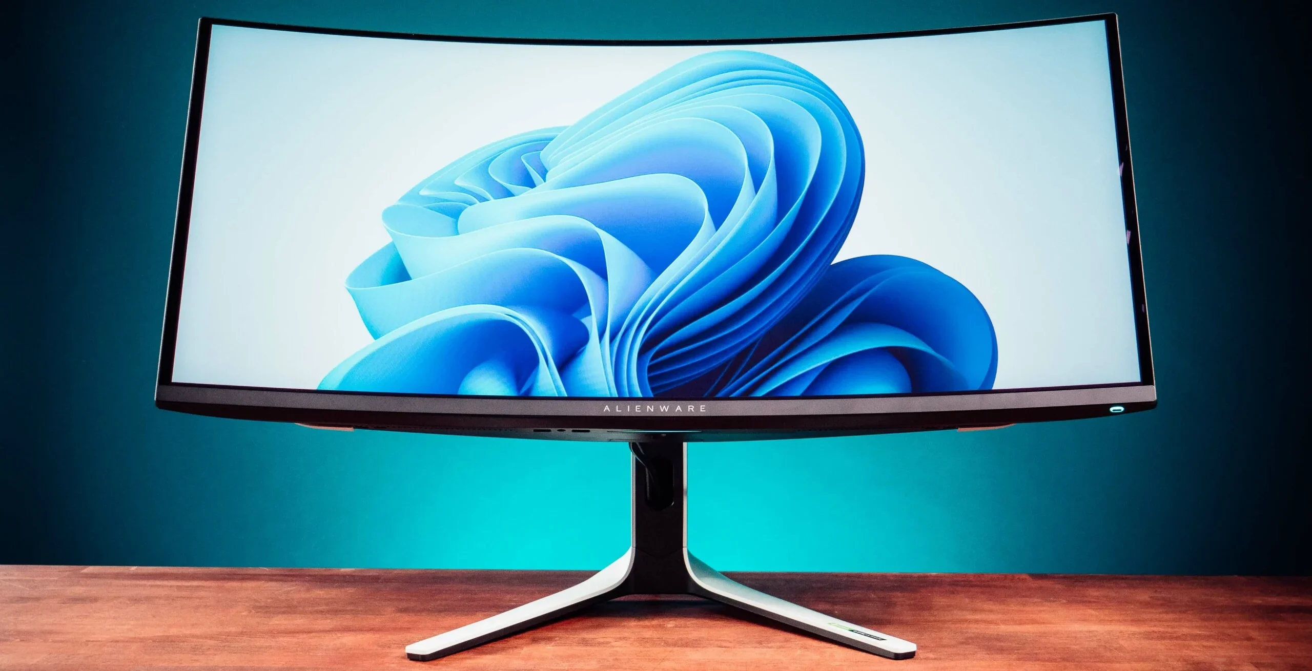 Đánh giá Dell Alienware 34 QD-OLED (AW3423DW): Trải nghiệm hình ảnh sống động, màu sắc chân thực 26 Dell Alienware 34 QD OLED 6 e1741946410420