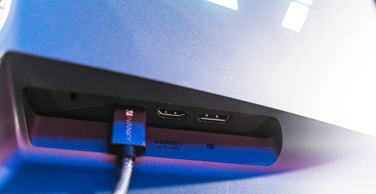 Đánh giá Dell Alienware AW2725QF - Màn hình 240Hz, màu sắc sống động, độ phản hồi siêu nhanh 14 Dell Alienware AW2725QF 10 e1742057517548